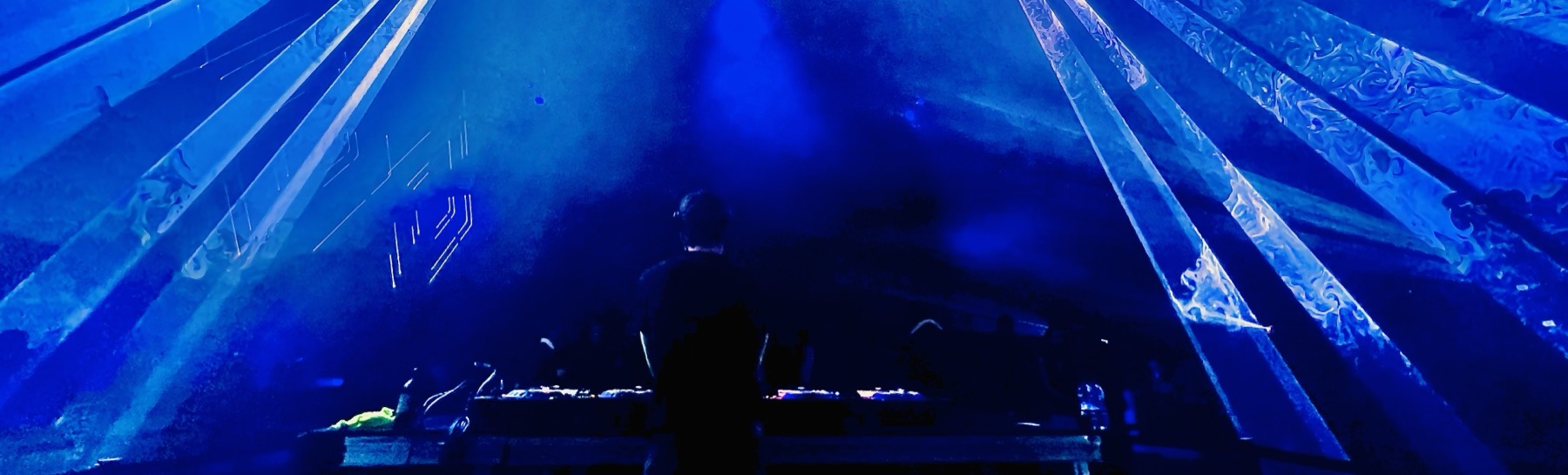 ADIDAS SVD PERFORMANCE — Madrid Arena · Pabellón satélite · Sinestesik